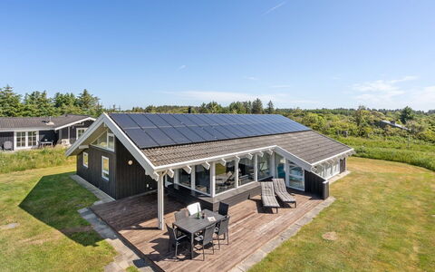 Serine - 800M from the Sea: Plafond, Sol, Design Intérieur, Sol, Composite, Meubles, Recours, Hôtel, Conception, Daylighting