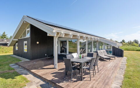 Serine - 800M from the Sea: Plafond, Sol, Design Intérieur, Sol, Composite, Meubles, Recours, Hôtel, Conception, Daylighting