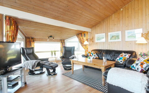 Diderik - 300M from the Sea: Bois, Meubles, Design Intérieur, Domicile, Plafond, Maison, Salon, Canapé, Appartement, Pièce