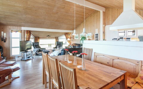 Diderik - 300M from the Sea: Bois, Toit, Architecture, Domicile, Maison, Chalet, Siding, Dur, Pente, Biens