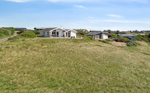 Ohto - 281M from the Sea: Bois, Tache De Bois, Planche, Dur, Chalet, Plate-Forme, Siding, Ombre, Parquet, Batiments Jardin