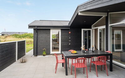 Eevert - 300M from the Sea