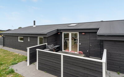 Eevert - 300M from the Sea