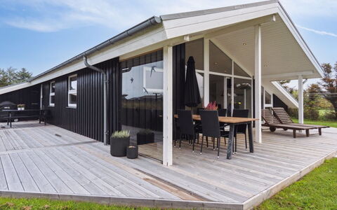Herbiorn - 403M from the Sea: Sol, Mur, Sol, Design Intérieur, Bois, Plafond, Parquet, Éclairage, Meubles, Revêtement De Sol Stratifié