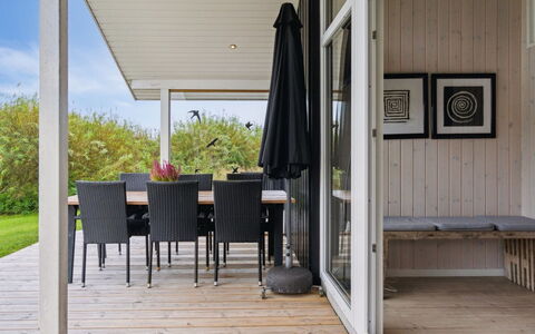 Herbiorn - 403M from the Sea: Sol, Mur, Sol, Design Intérieur, Bois, Plafond, Parquet, Éclairage, Meubles, Revêtement De Sol Stratifié