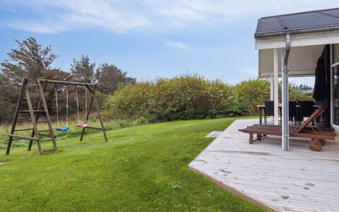 Herbiorn - 403M from the Sea: Sol, Mur, Sol, Design Intérieur, Bois, Plafond, Parquet, Éclairage, Meubles, Revêtement De Sol Stratifié