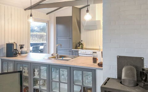 Gerlef - 382M from the Sea: Cuisine, Design Intérieur, Appareil De Cuisine, Comptoir, Meubles, Sol, Plafond, Cabinetry, Pièce, Luminaire