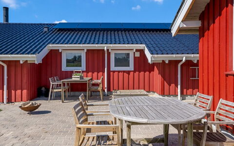 Skrallan - 400M from the Sea: Architecture, Toit, Domicile, Composite, Daylighting, Siding, Allée