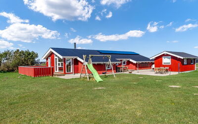 Skrallan - 400M from the Sea