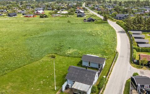 Stavros - 410M from the Sea: Bois, Toit, Maison, Chalet, Porte, Domicile, Siding, Lot Terre, Batiments Jardin, Cabanon