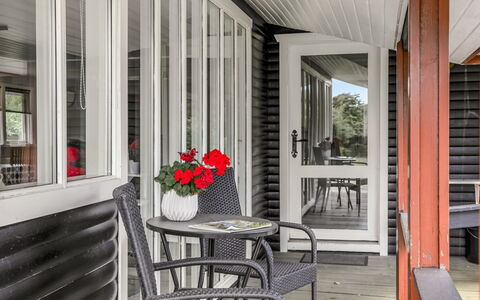 Sorja - 420M from the Sea: Bois, Porche, Porte, Domicile, Sol, Plafond, Siding, Dur, Tache De Bois, Plate-Forme