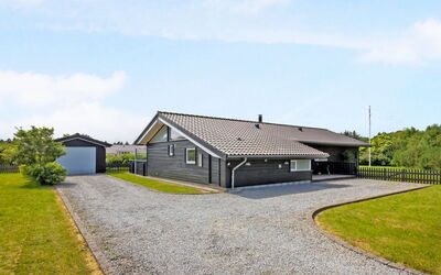 Tatyana - 1.0Km from the Sea