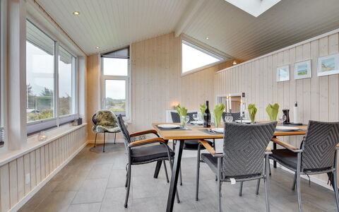 Wolfger - 350M from the Sea: Herbe, Prairie, Lot Terre, Chalet, Zone Rurale, Prairie, Batiments Jardin, Jardin, Cabanon