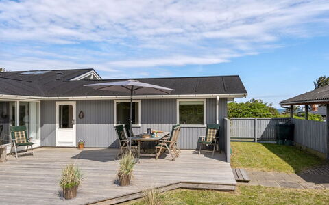 Wolfger - 350M from the Sea: Herbe, Prairie, Lot Terre, Chalet, Zone Rurale, Prairie, Batiments Jardin, Jardin, Cabanon