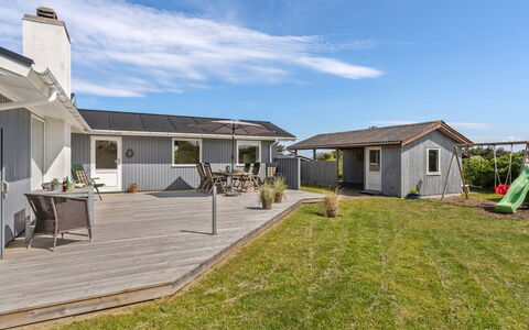 Wolfger - 350M from the Sea: Herbe, Prairie, Lot Terre, Chalet, Zone Rurale, Prairie, Batiments Jardin, Jardin, Cabanon