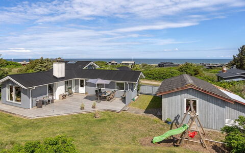 Wolfger - 350M from the Sea: Herbe, Prairie, Lot Terre, Chalet, Zone Rurale, Prairie, Batiments Jardin, Jardin, Cabanon