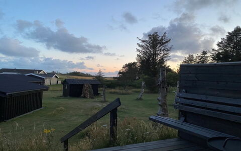 Albert - 340M from the Sea: Ciel, Herbe, Lot Terre, Nuage, Plaine, Prairie, Toit, Pelouse, Chalet, Cour