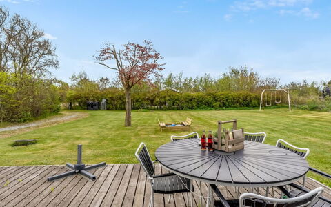 Alexandria - 1.5Km from the Sea: Ciel, Herbe, Meubles, Lot Terre, Jardin, Plaine, Mobilier De Jardin, Ombre, Chaise