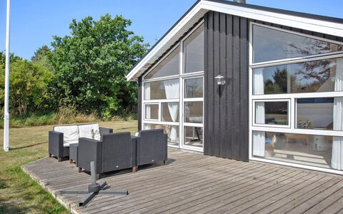 Alexandria - 1.5Km from the Sea: Bois, Porte, Dur, Chalet, Planche, Siding, Porche, Plate-Forme, Conception, Tache De Bois
