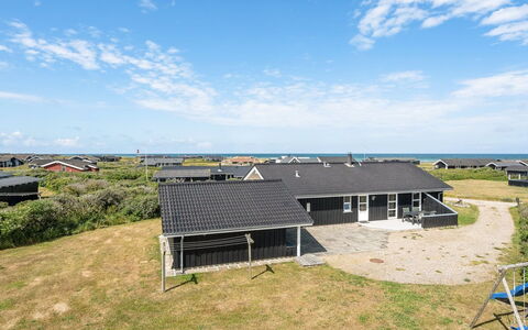 Lex - 150M from the Sea: Design Intérieur, Plafond, Appartement, Sol, Meubles, Sol, Pièce, Éclairage, Domicile, Canapé