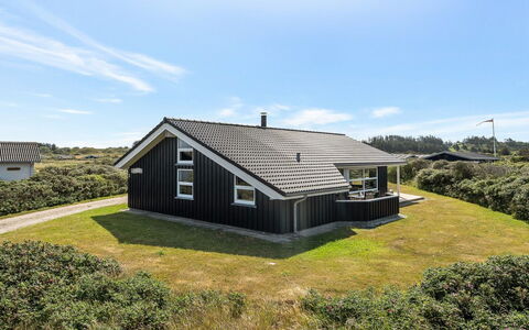 Lex - 150M from the Sea: Bois, Toit, Maison, Chalet, Porte, Domicile, Siding, Lot Terre, Batiments Jardin, Cabanon