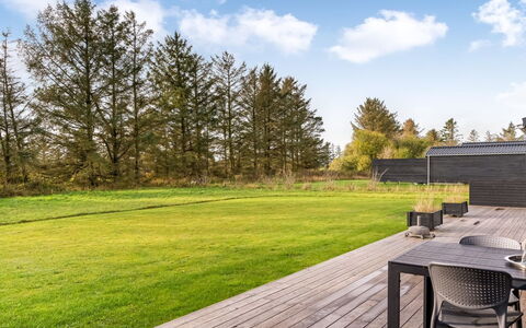 Talitha - 1.5Km from the Sea: Herbe, Lot Terre, Plaine, Pelouse, Jardin, Prairie, Aménagement Paysager, Dur, Planche