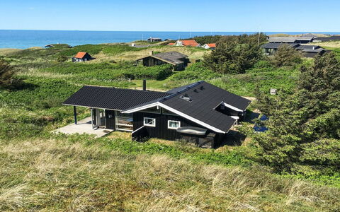 Wilma - 400M from the Sea: Bois, Toit, Architecture, Domicile, Maison, Chalet, Siding, Dur, Pente, Biens