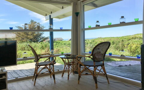 Wilma - 400M from the Sea: Bois, Toit, Architecture, Domicile, Maison, Chalet, Siding, Dur, Pente, Biens