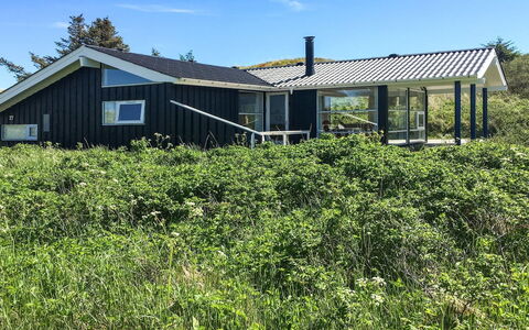 Wilma - 400M from the Sea: Bois, Toit, Architecture, Domicile, Maison, Chalet, Siding, Dur, Pente, Biens