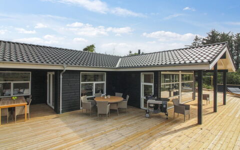 Heriest - 1.2Km from the Sea: Bois, Toit, Domicile, Maison, Porte, Chalet, Siding, Porche, Ombre, Dur