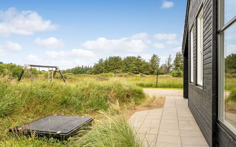 Grith - 1Km from the Sea: Bois, Toit, Maison, Chalet, Porte, Domicile, Siding, Lot Terre, Batiments Jardin, Cabanon