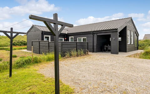 Grith - 1Km from the Sea: Bois, Toit, Maison, Chalet, Porte, Domicile, Siding, Lot Terre, Batiments Jardin, Cabanon