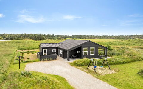 Grith - 1Km from the Sea: Bois, Toit, Maison, Chalet, Porte, Domicile, Siding, Lot Terre, Batiments Jardin, Cabanon