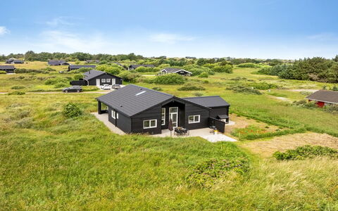 Grith - 1Km from the Sea: Bois, Toit, Maison, Chalet, Porte, Domicile, Siding, Lot Terre, Batiments Jardin, Cabanon