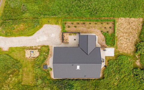 Grith - 1Km from the Sea: Bois, Toit, Maison, Chalet, Porte, Domicile, Siding, Lot Terre, Batiments Jardin, Cabanon