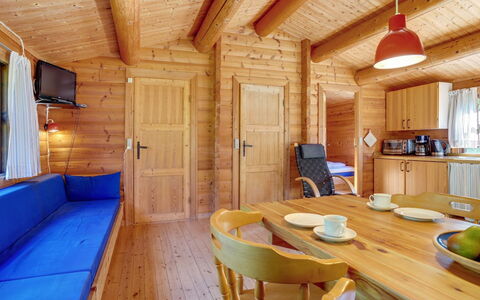 Beatrix - 700M from the Sea: Bois, Domicile, Porche, Plate-Forme, Dur, Toit, Tache De Bois, Parquet, Eco Hôtel