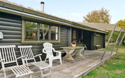 Gorjan - 300M from the Sea: Bois, Siding, Meubles, Chalet, Porche, Dur, Planche, Plate-Forme, Mobilier De Jardin, Cabane En Rondins