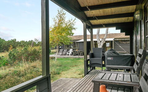 Gorjan - 300M from the Sea: Bois, Porche, Meubles, Porte, Mobilier De Jardin, Dur, Chalet, Plate-Forme, Ombre, Arrière-Cour