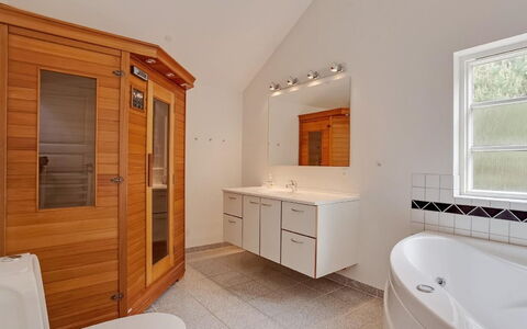 Beka - 500M from the Sea: Design Intérieur, Sol, Luminaire Plomberie, Salle De Bains, Sol, Bois, Armoire De Toilette, Plafond, Évier, Cabinetry