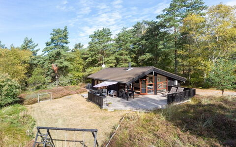 Bernarda - 400M from the Sea: Bois, Domicile, Porche, Plate-Forme, Dur, Toit, Tache De Bois, Parquet, Eco Hôtel