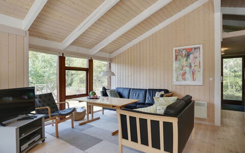 Bernarda - 400M from the Sea: Bois, Domicile, Porche, Plate-Forme, Dur, Toit, Tache De Bois, Parquet, Eco Hôtel