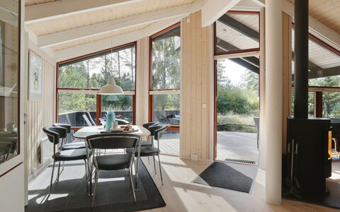 Bernarda - 400M from the Sea: Bois, Domicile, Porche, Plate-Forme, Dur, Toit, Tache De Bois, Parquet, Eco Hôtel