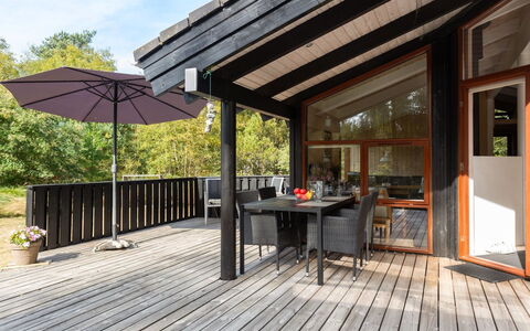 Bernarda - 400M from the Sea: Bois, Domicile, Porche, Plate-Forme, Dur, Toit, Tache De Bois, Parquet, Eco Hôtel