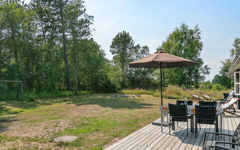 Wimar - 200M from the Sea: Bois, Toit, Maison, Chalet, Porte, Domicile, Siding, Lot Terre, Batiments Jardin, Cabanon