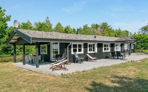 Wimar - 200M from the Sea: Bois, Domicile, Porche, Plate-Forme, Dur, Toit, Tache De Bois, Parquet, Eco Hôtel