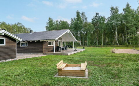 Thomasine - 1.5Km from the Sea: Bois, Domicile, Porche, Plate-Forme, Dur, Toit, Tache De Bois, Parquet, Eco Hôtel