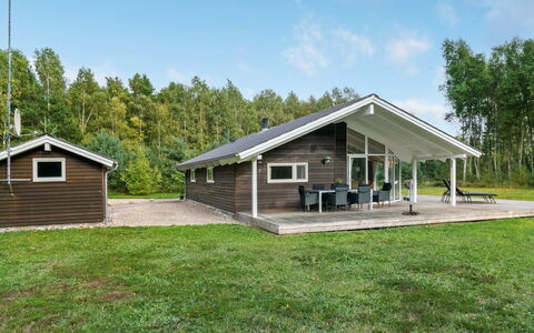 Thomasine - 1.5Km from the Sea: Herbe, Vert, Maison, Chalet, Prairie, Zone Rurale, Écorégion, Paysage, Lot Terre, Arbuste