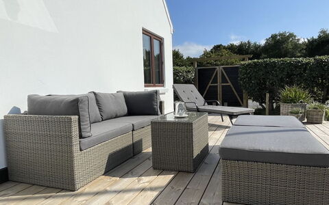 Eivi - 150M from the Sea: Chalet, Cabanon, Cabane, Ferme, Prairie, Cabane, Grange, Cabane En Rondins, Batiments Jardin
