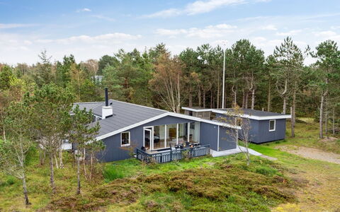 Djuna - 200M from the Sea: 