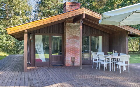 Thorger - 5Km from the Sea: Bois, Domicile, Porche, Plate-Forme, Dur, Toit, Tache De Bois, Parquet, Eco Hôtel